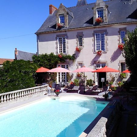 Le Petit Chateau - Tiffauges Proche Puy Dufou Екстер'єр фото